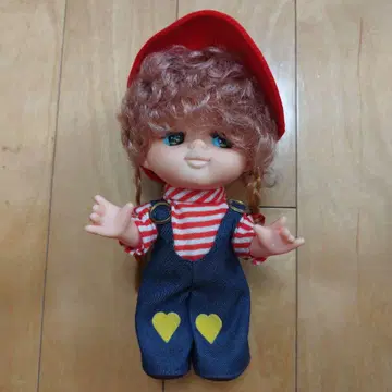 쇼와 레트로 빨간색 캡의 스트라이프 인형