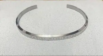 DANIEL WELLINGTON 스테인리스 뱅글 L 사이즈