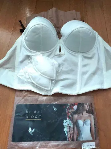 bridal bloom 숏 뷔스티에 화이트