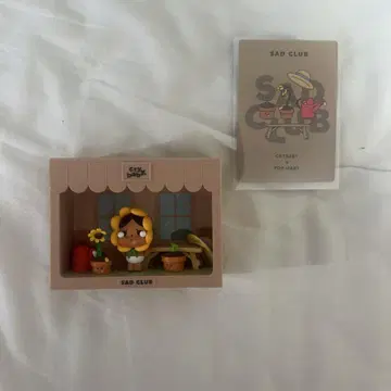 crybaby sad club pop mart 피규어