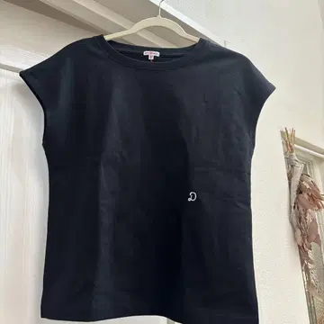 [ 미사용 새상품 ] 택 포함 DRESSTERIOR 프렌치 슬리브 T셔츠