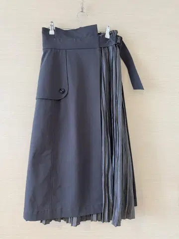랩 플리츠 스커트 그레이