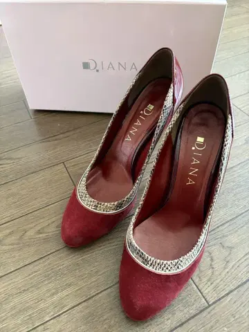 D.IANA 빨간색 하이힐 펌프스 23cm