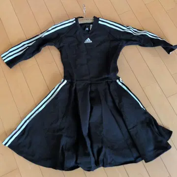 adidas 쓰리라인 7부 소매 원피스