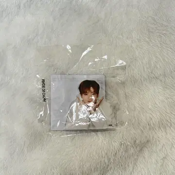 treasure 준규 클립 캡슐 토이 specialmoment