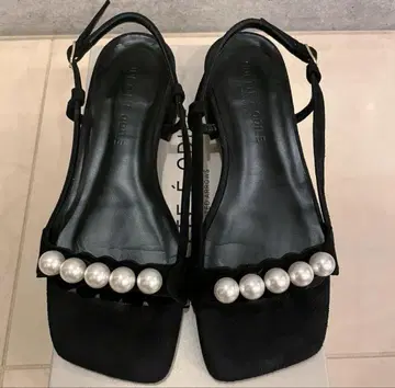 [ ODETTE E ODILE ] 펄 라이크 비쥬 샌들 23.5