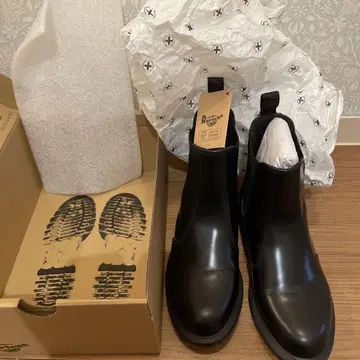 Dr. Martens Flora 블랙 사이드 고어 부츠 US7