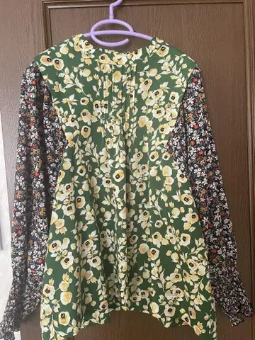 핀턱 볼륨 소매 블라우스 SUM1 STYLE 스미스타일 꽃무늬