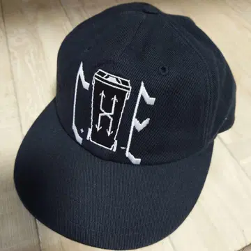 c.e 캡 네이비