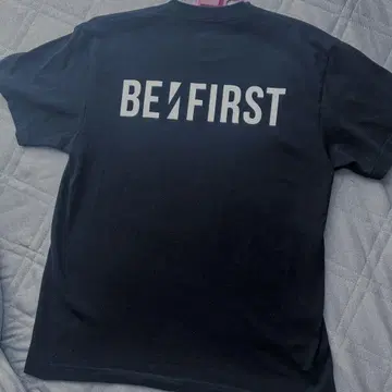 BE FIRST 블랙 T셔츠 초기 M 사이즈