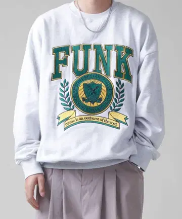 FUNK 그래픽 맨투맨