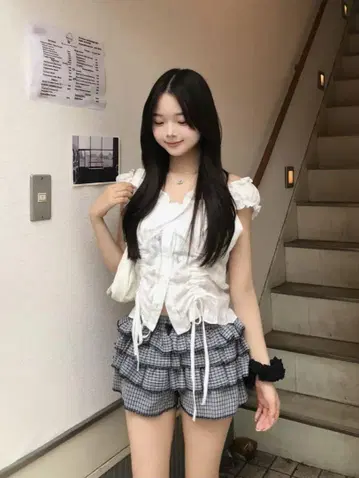 emmy 체크 프릴 숏팬츠