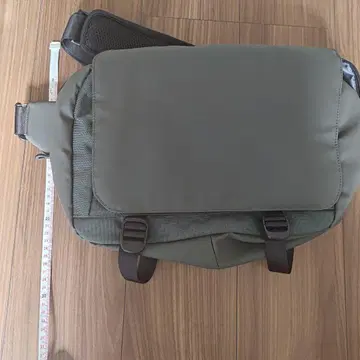 TOUGH BIG SLING BAG 카키