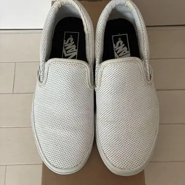 vans 슬립온 펀칭 가죽 화이트