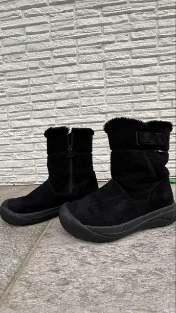 블랙 어그 부츠 23.0cm