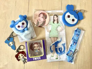 TWICE 쯔위 굿즈