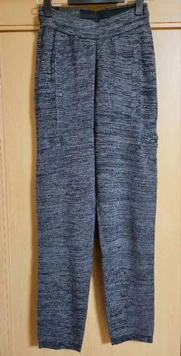 UNDER ARMOUR 루즈 팬츠