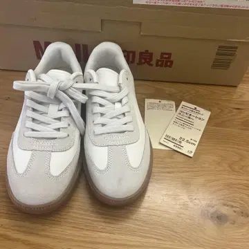 새상품 MUJI 콤비네이션 스니커즈 22.5cm 오프화이트