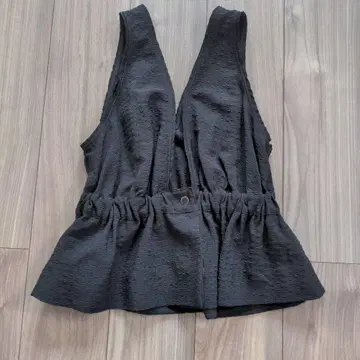 JEANASIS 블랙 슬리브리스 베스트