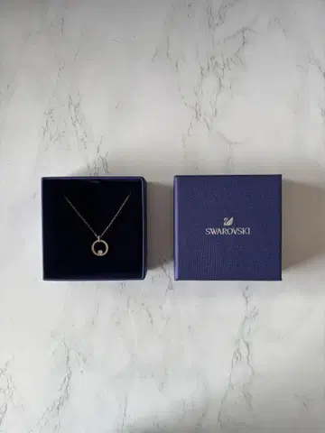 Swarovski 골드 서클 펜던트 목걸이