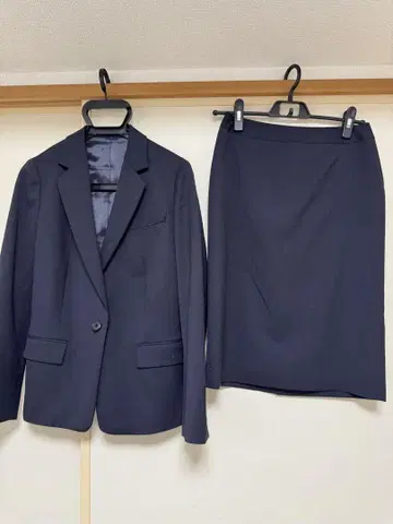 UNITED ARROWS 다크 네이비 스커트 수트