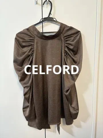 CELFORD 도트 무늬 벌룬 슬리브 블라우스 36