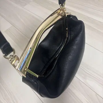 ZARA 가죽 숄더백 골드 핸들