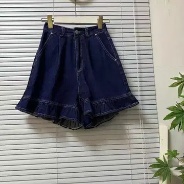 다크 블루 데님 플레어 숏팬츠