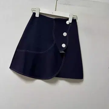 네이비 버튼 랩 타이트 스커트