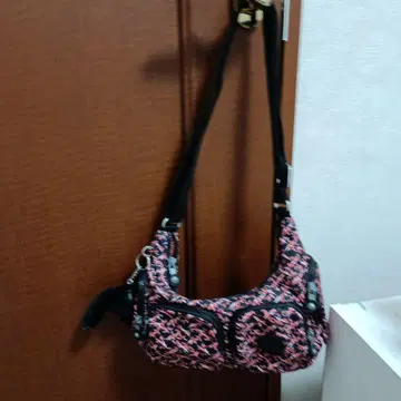 키플링 공식 숄더백 RIKKA S