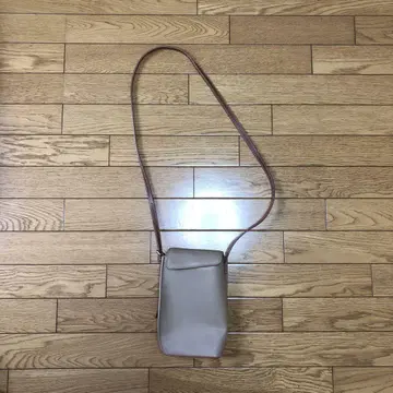 더 딜레탕트 베이지 숄더백