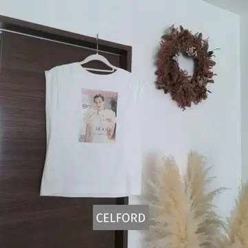 CELFORD 매거진 프린트 T셔츠 화이트