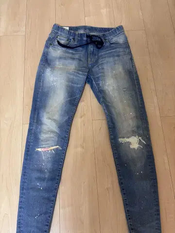 데미지 가공 스키니 데님 26