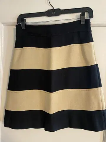 kate spade 사다리꼴 스커트 사이즈 2 블랙 베이지