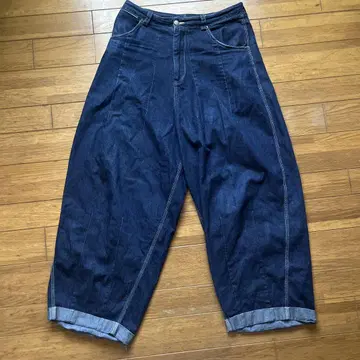 배기 팬츠 인기