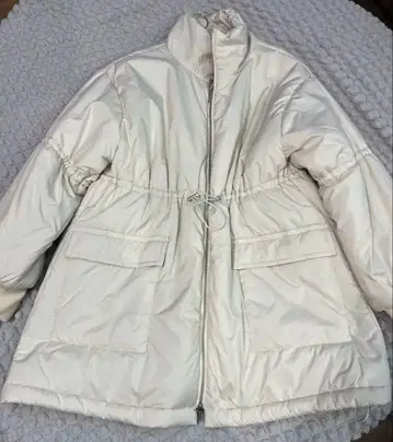 SM2 화이트 다운 자켓