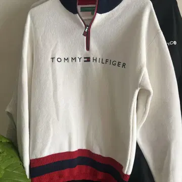 TOMMY HILFIGER 하프 지퍼 스웨터