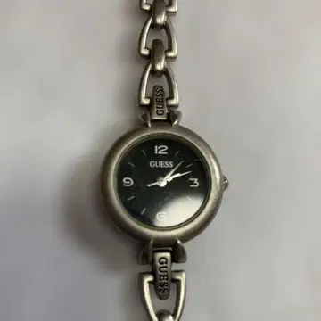 GUESS 아날로그 시계