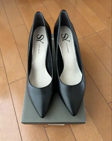 유나이티드 애로우즈 오데뜨 앤 오딜 펌프스 24