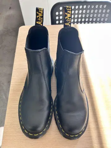 닥터 마틴 블랙 사이드 고어 부츠