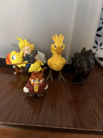 파이널 판타지 7 피규어