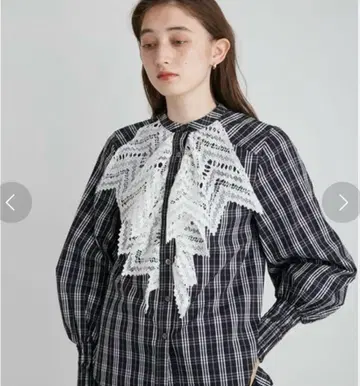 릴리 브라운 비 중괄호 셔츠