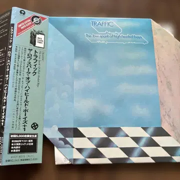 트래픽 The Low Spark of High Heeled Boys