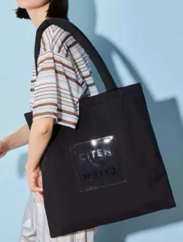 CITEN 패디드 클리어 로고 블랙 토트백