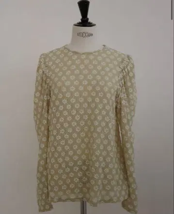 ohga 오가 플라워 블라우스 FLOWER CUTSEW