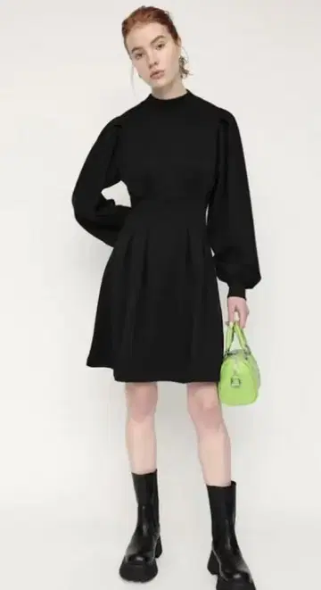 TUCK SLEEVE CUT MINI 원피스
