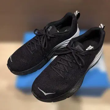 HOKA MACH FN (마하 플라이 앳 나이트) 28.5cm