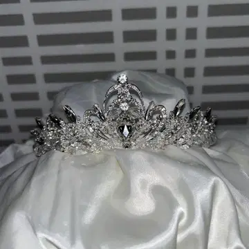 엘레강트 크리스탈 티아라