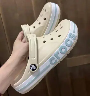 crocs 베이지 클로그 샌들*6