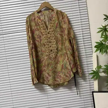 자수 V넥 긴팔 튜닉